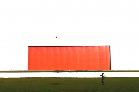 red-white & boy-ball 