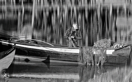 PREPARATION OF FISHING GEARS 